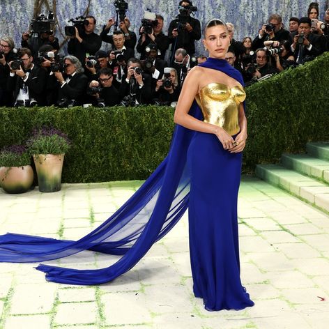 Hailey Bieber