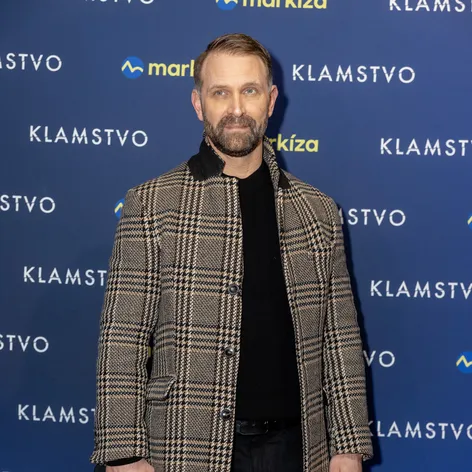 Tomáš Maštalír na premiére seriálu Klamstvo