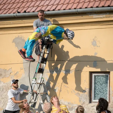 Nakrúcanie seriálu Autoškola