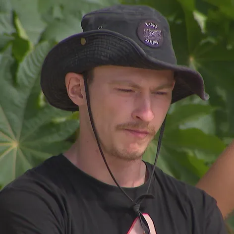 Výmenu členov v Survivore sprevádzali emócie na oboch stranách.