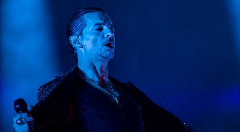 Depešáci opäť roztancovali Bratislavu, a to aj napriek silnému dažďu