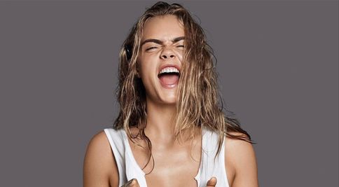Toto je drsný odkaz Cary Delevingne svetu!