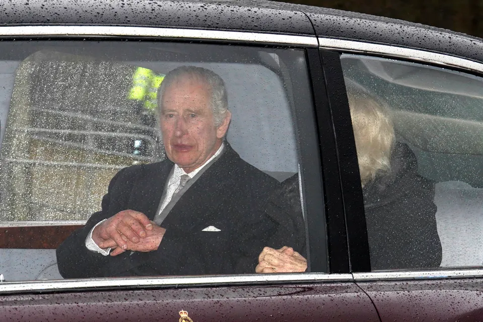 Kráľ Karol III. a kráľovná Kamila prišli do Clarence House v Londýne 13. februára 2024
