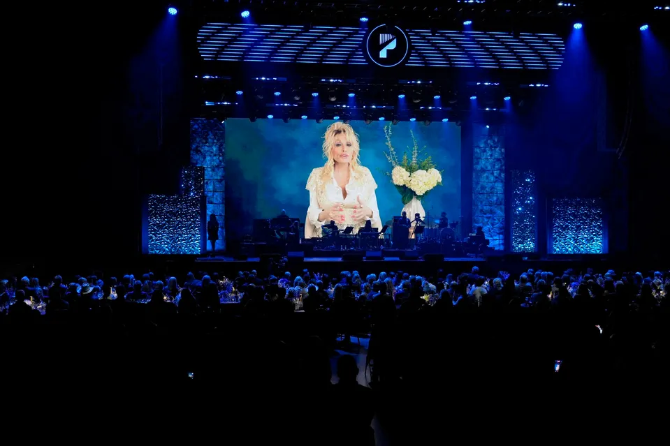 Dolly Parton získala prestížne ocenenie Poet´s Award.