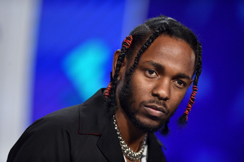 Najlepším mužským hip-hopovým interpretom sa stal Kendrick Lamar.