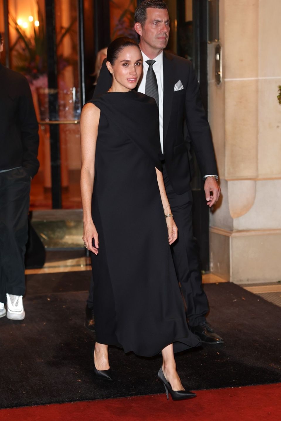 Meghan Markle sa na fashion weeku v Paríži objavila vôbec po prvýkrát. 