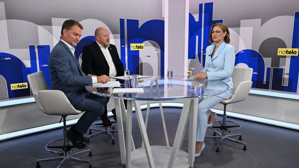 Igor Matovič, Rudolf Huliak a Karolína Lacová v relácii Na telo