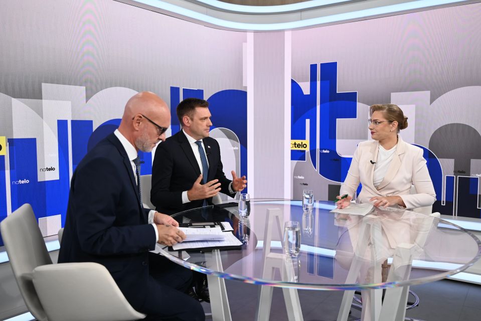 Branislav Gröhling, Tomáš Taraba a Karolína Lacová v relácii Na telo