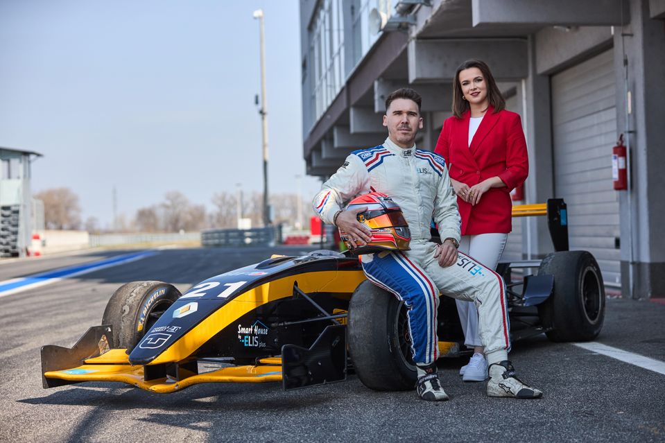 Richard Gonda a Soňa Kolcunová v relácii Na gride s Rišom Gondom