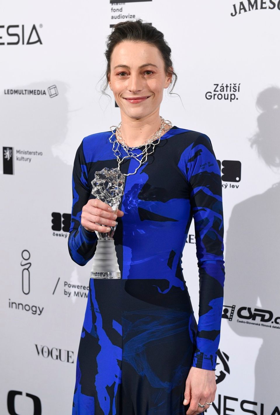 Držiteľka ocenenia Český lev 2026 Johana Matoušková (Najlepšia herečka v hlavnej úlohe v seriálovej epizóde)