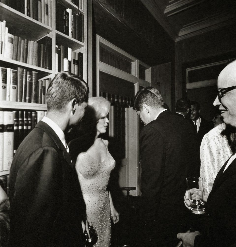 Marilyn Monroe v zákulisí s prezidentom Johnom F. Kennedym