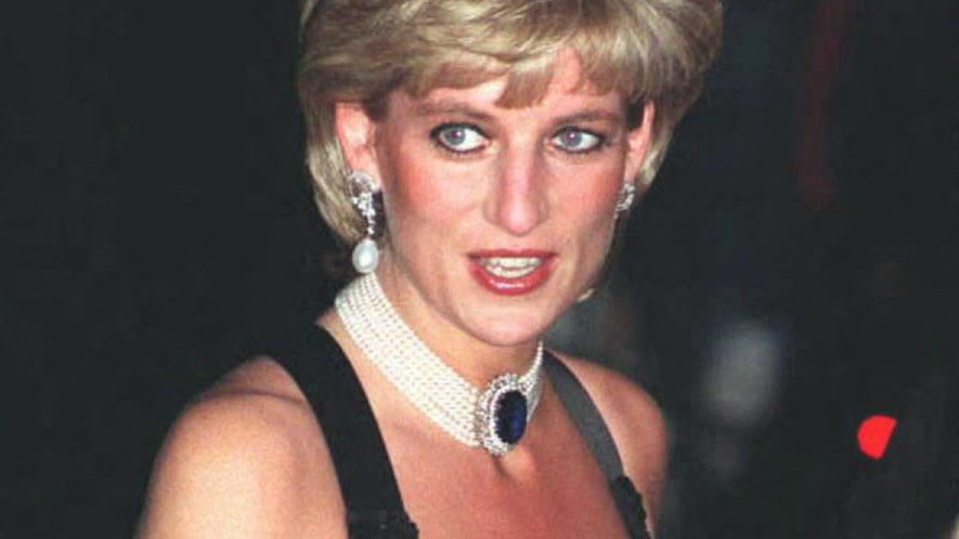 Princezná z Walesu Diana v ,,revenge dress