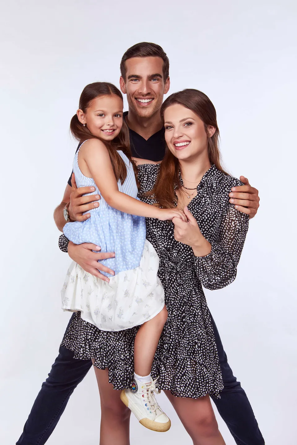 Larisa Mižigar, Adam Bardy a Martina Zábranská v seriáli Mama na prenájom