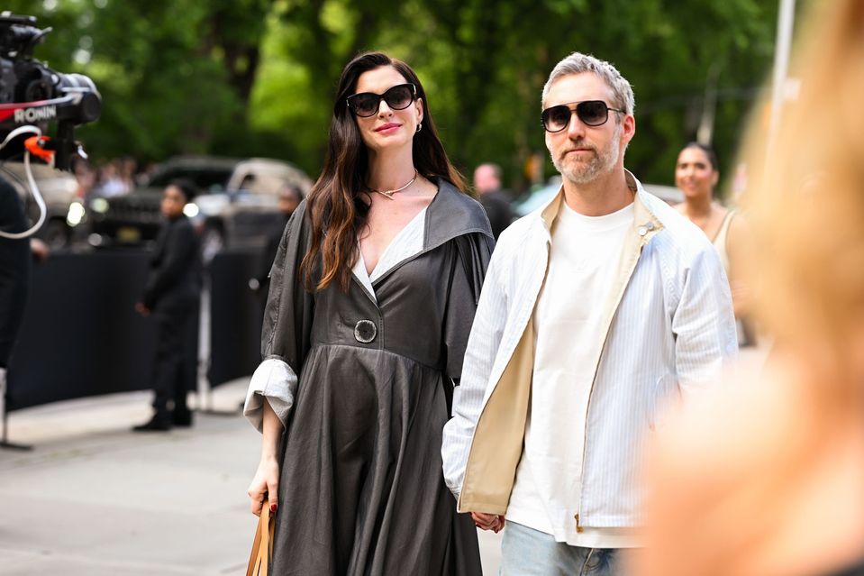 Anne Hathaway s manželom Adamom Shulmanom.