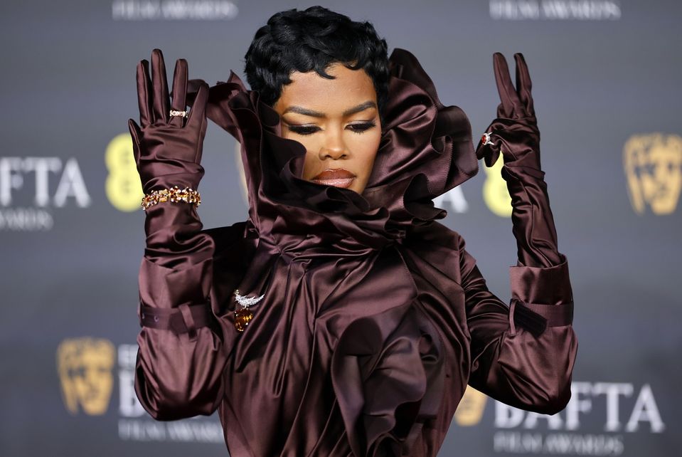 Teyana Taylor stavila na vintage šperky.