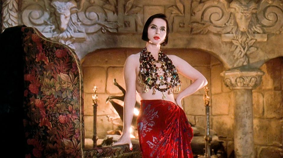 Isabella Rossellini vo filme Smrť jej pristane. 
