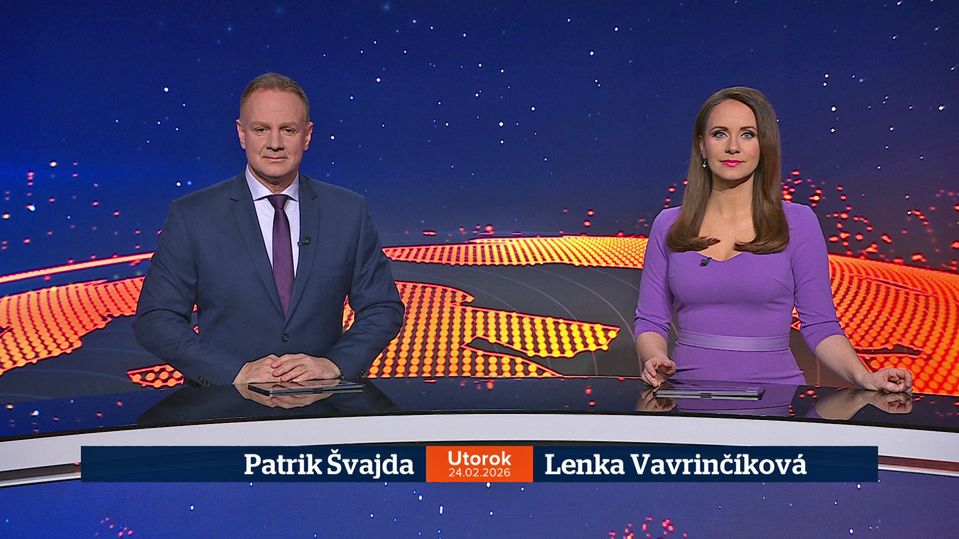 Patrik Švajda a Lenka Vavrinčíková v relácii Televízne noviny