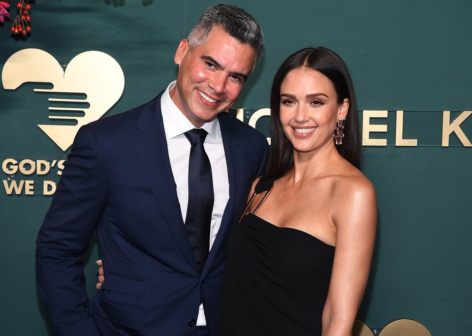 Cash Warren a Jessica Alba na Golden Heart Awards v roku 2022