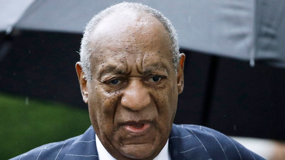 Z útokov ho obvinilo vyše 60 žien. Bill Cosby urobil spoza mreží očakávaný krok