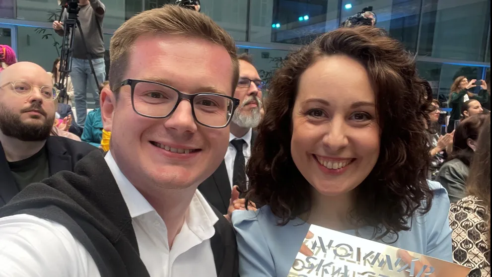 Novinárska cena 2022 putuje aj do Markízy, získali ju Gabriela Kajtárová a Martin Prôčka za reláciu Hoax týždňa