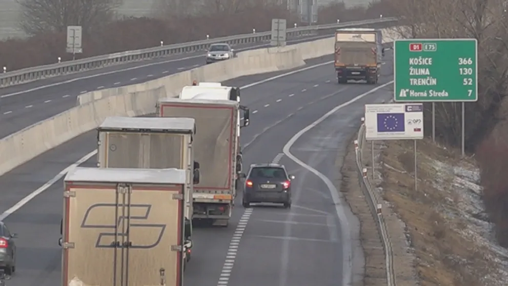 Na D1 sa niekde stratilo 12 kilometrov