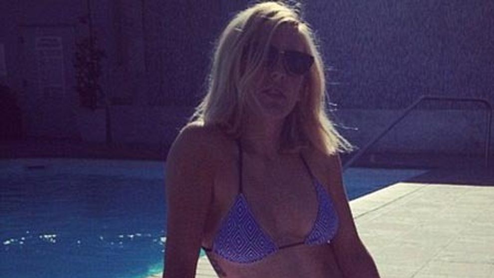 Ellie Goulding v bikinách. Tvár nič moc, ale to telo!