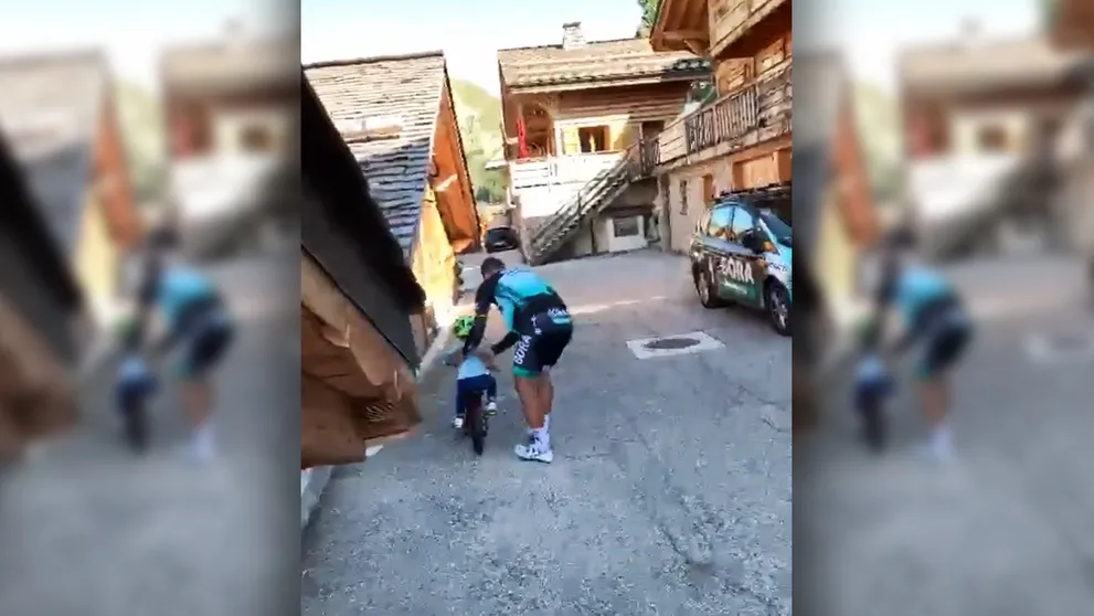 Krátke, ale o to krajšie video: Peter Sagan učí synčeka Marlona bicyklovať
