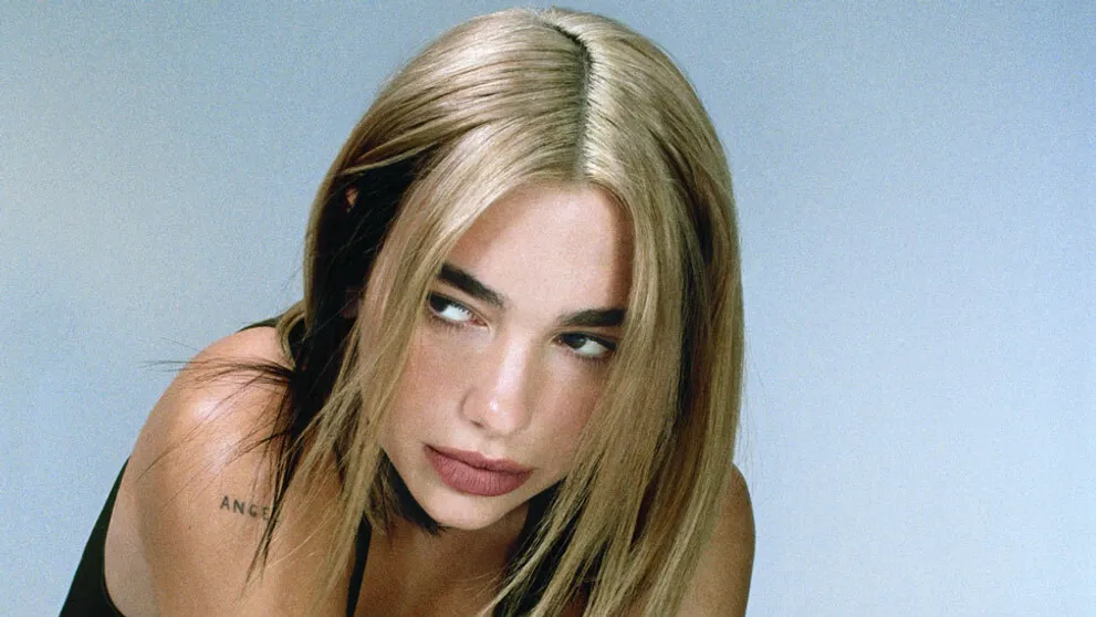 Megastar Dua Lipa: Stačili tri minúty a postarala sa o poriadny rozruch