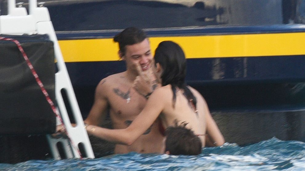 FOTO: Vášnivé chvíle speváka z One Direction s Kendall Jenner na jachte