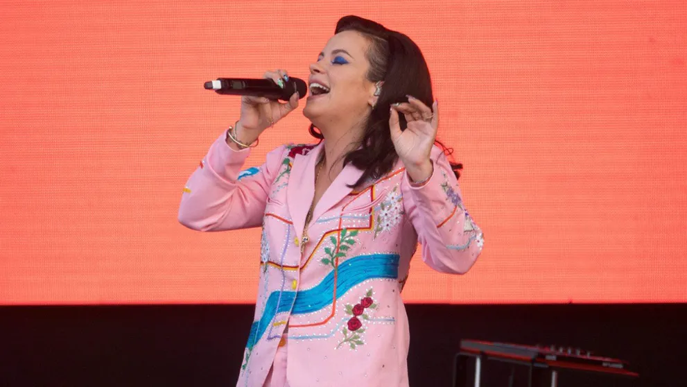 Lily Allen sa predviedla v priesvitnom tielku: Bradavky ako na výstave