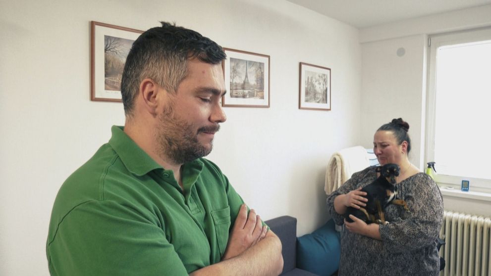 Ružena žije v nešťastnom manželstve. Manželove nevery ju dohnali k obezite