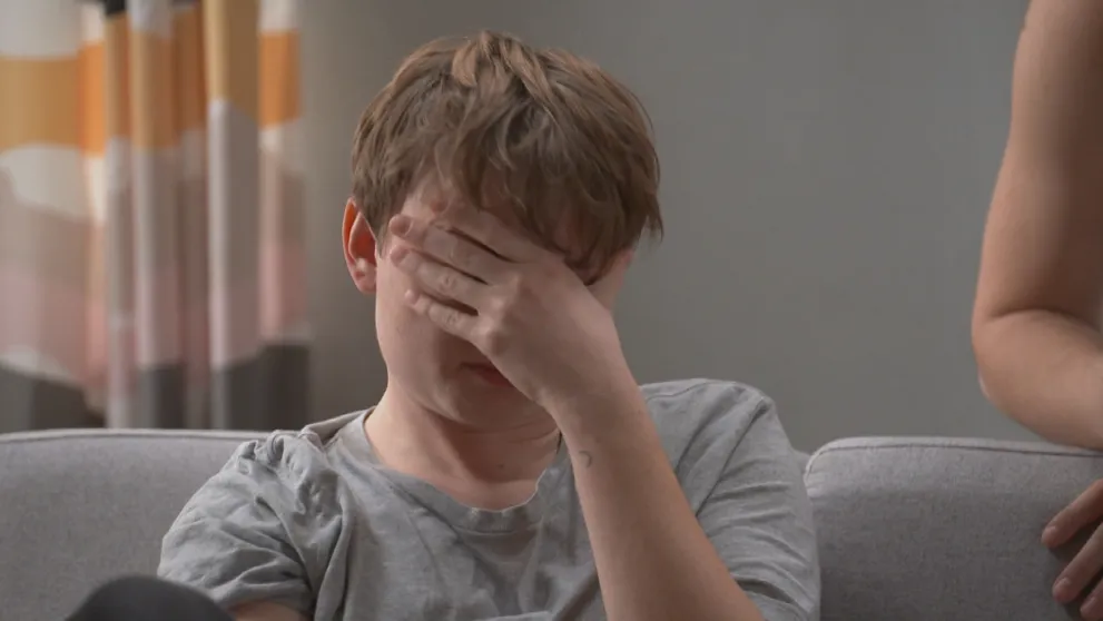 Dominik sa opil a nepamätá si, že to urobil