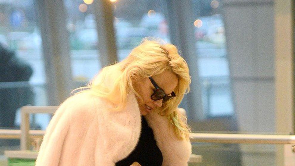 Toto, že je niekdajšia sexbomba? Pamele Anderson sa niečo stalo s tvárou