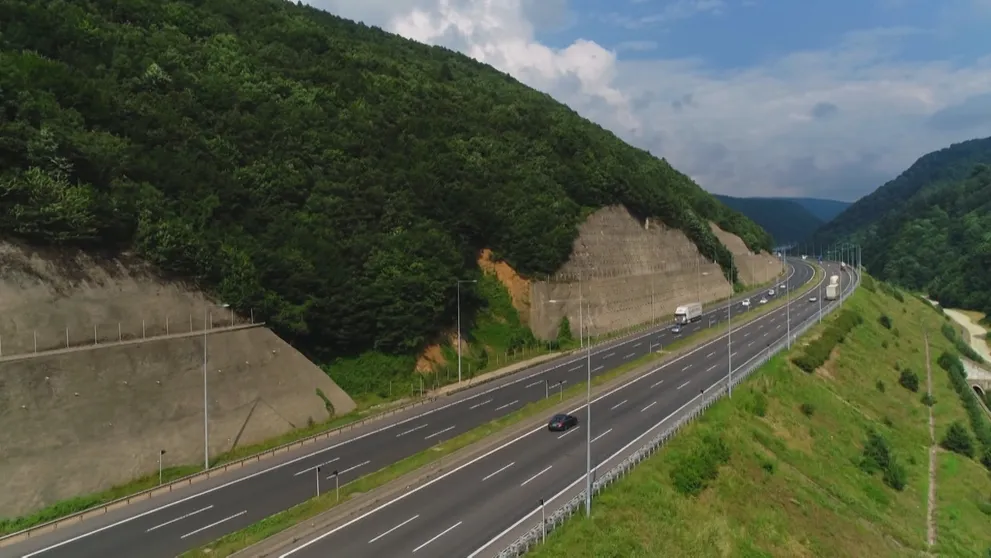 Staršie auto, vyššia cena: V celej Únii sa chystá nové spoplatnenie diaľnic