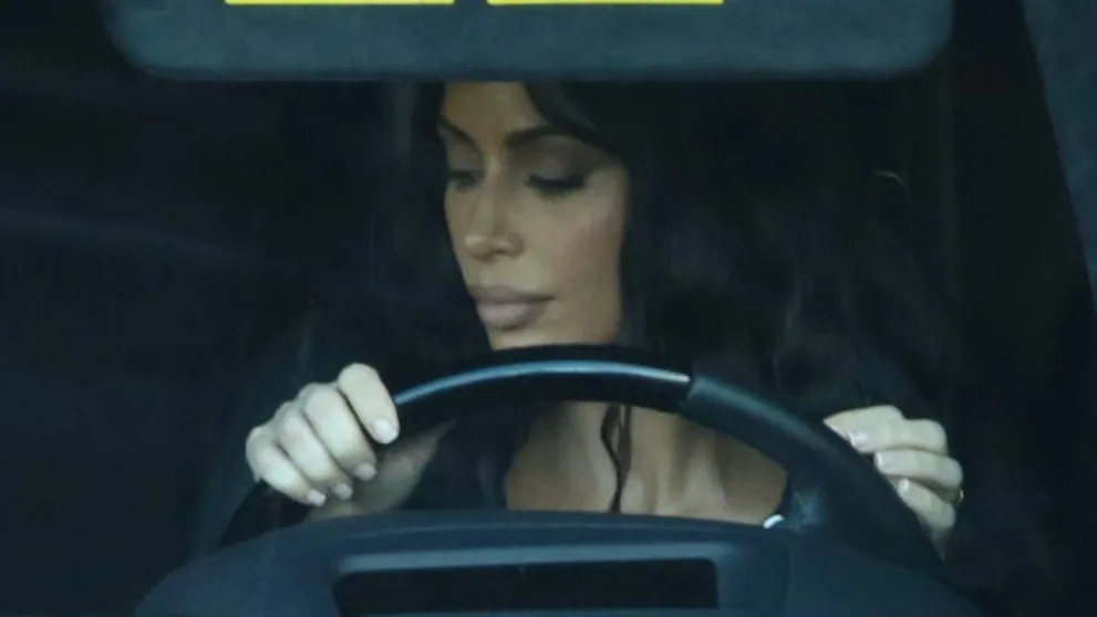 Kim Kardashian prosila o pomoc. Už sa musí liečiť