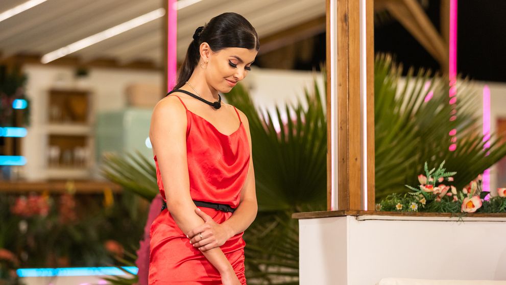 Lia ako prvá opúšťa Love Island: S vilou sa lúčila ťažko