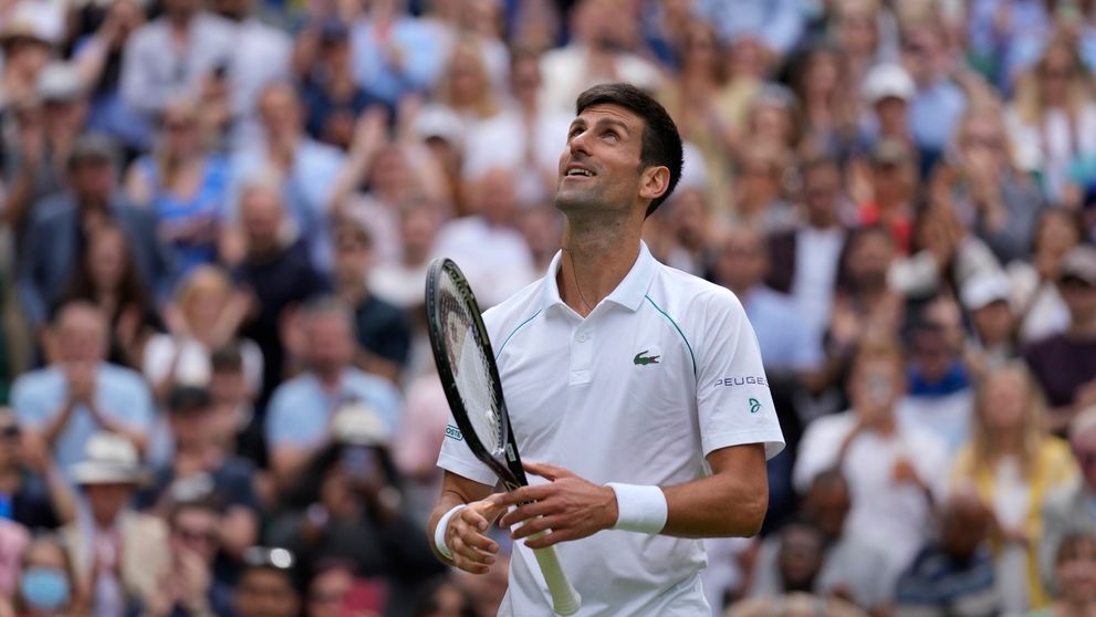 Djokovič postúpil do 50. grandslamového štvrťfinále, ďalej ide aj Federer