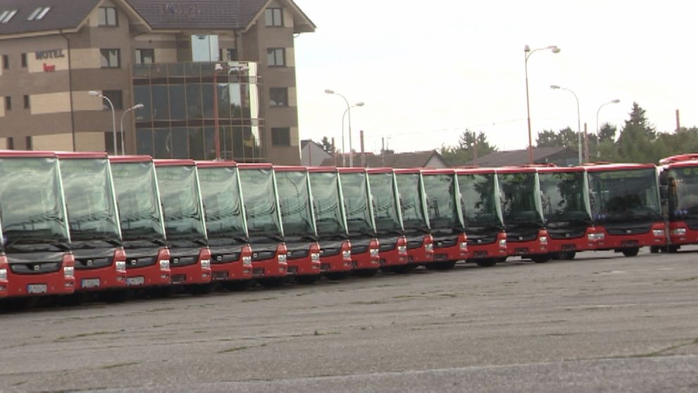 V Bratislave pribudli nové autobusy. Otázka je, kto ich bude šoférovať