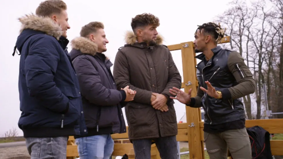 Drsná výzva pre chlapov z Love Islandu. Konečne sa stretli a potom prišlo toto!