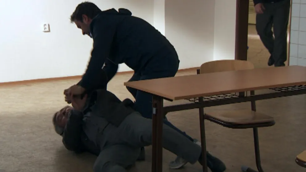 Karol sa neudržal a fyzicky napadol Vavra: 