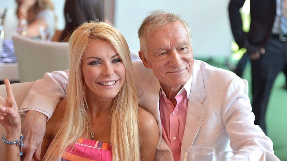 Kto zdedí Hefnerove milióny? Jeho o 60 rokov mladšej vdove ostanú len oči pre plač