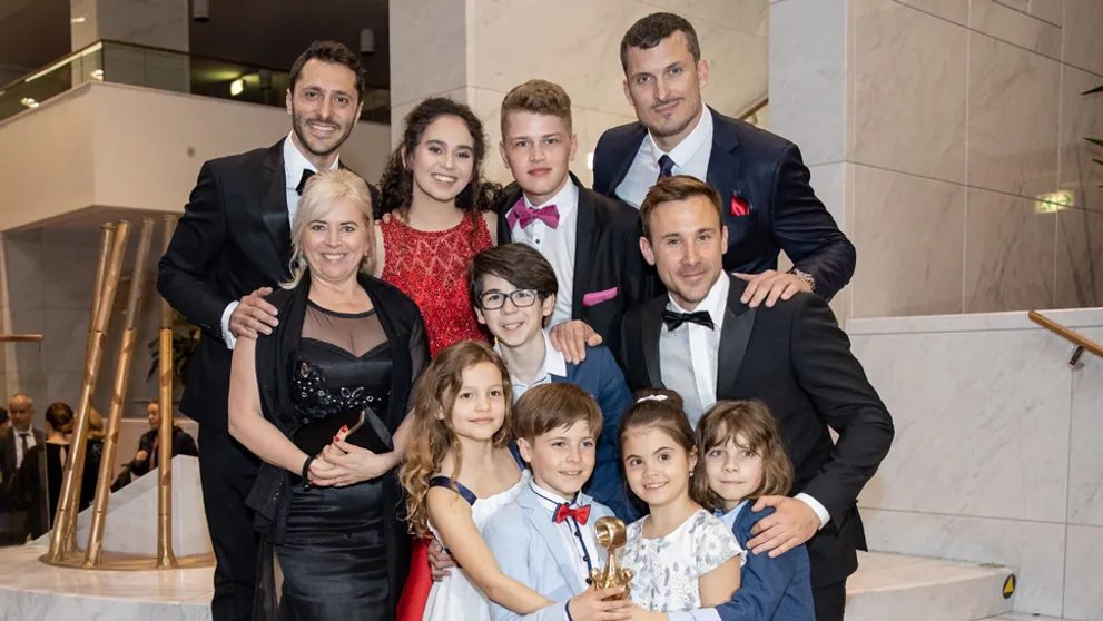 Párik z Oteckov si užíva spoločnú dovolenku. Žiaria šťastím