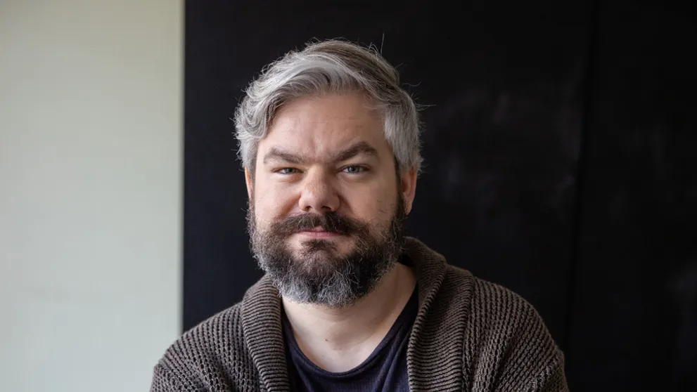 Známy komik má hlavu v smútku: Prepadol nebezpečnej vášni!