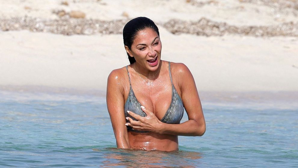 Sexici Nicole Scherzinger takmer vybehol prsník: Mala čo robiť