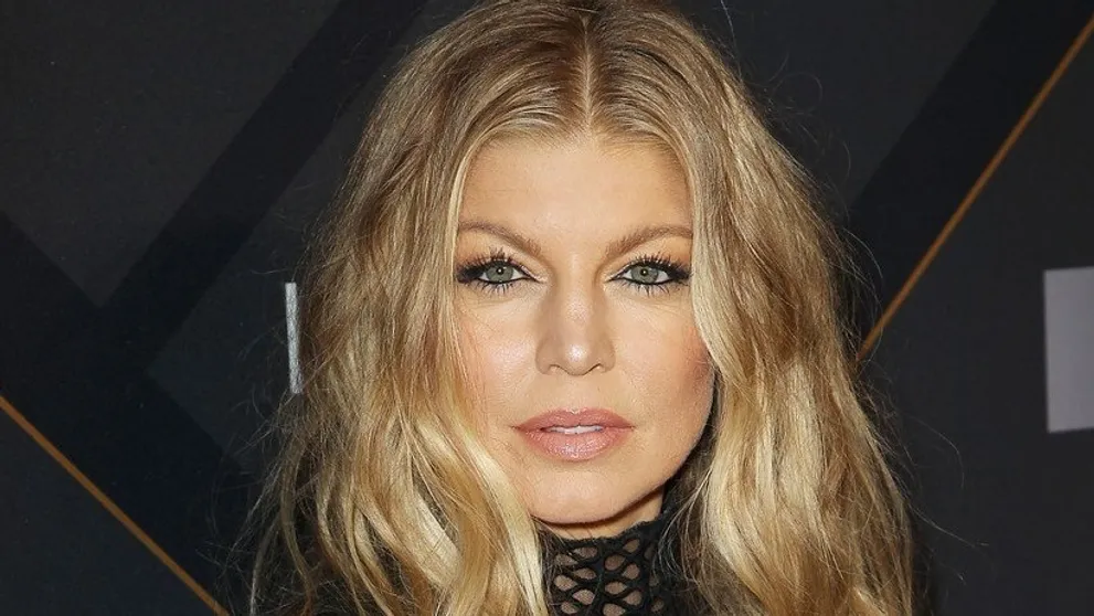 Takto to dopadne, keď sa to preženie s plastikami: Fergie stratila tvár
