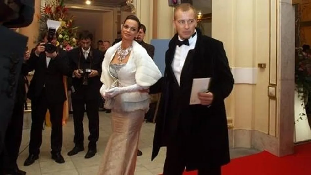 Hrozí búrka? Dve ženy Borisa Kollára na spoločnej party!