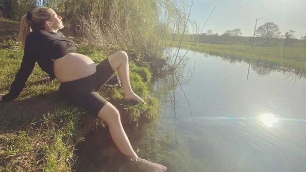 Porodiť už môže prakticky kedykoľvek! Takto vyzerá budúca mamička speváčka