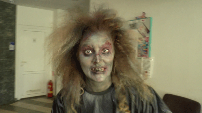 Zombie Švidraňová je za každú srandu: Takto strašila po chodbách!