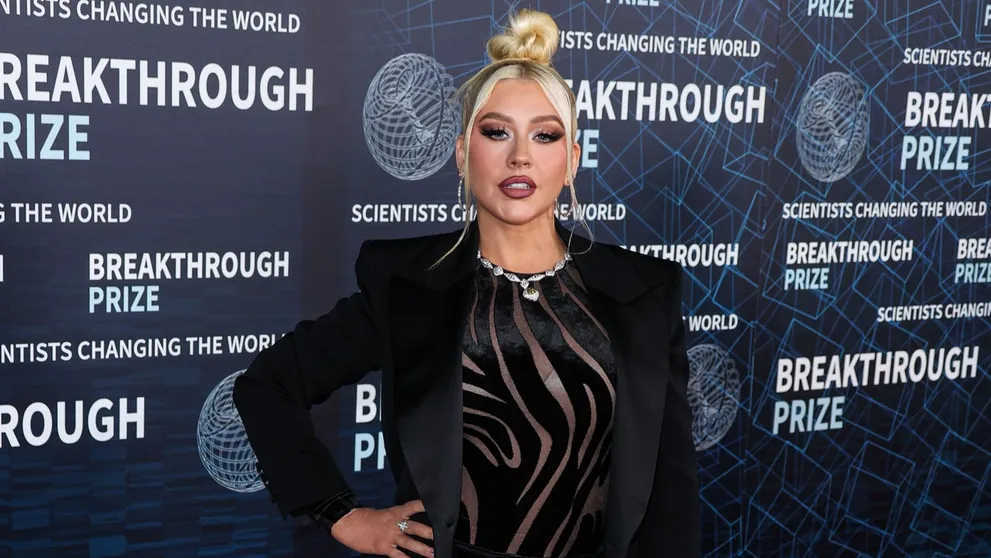 Kabelka namiesto sukne? Christina Aguilera si na to trúfla