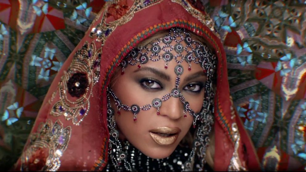 Perfektná pieseň Beyoncé a Coldplay. Už k nej majú aj krásny klip